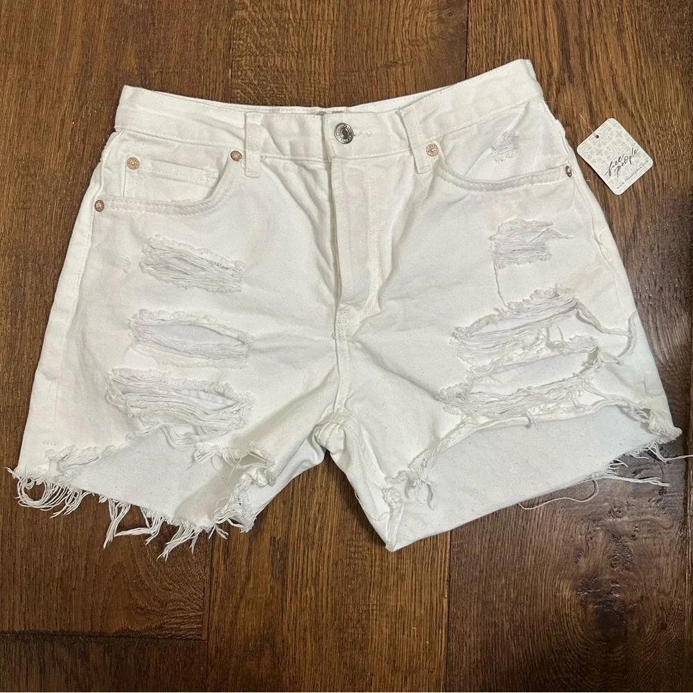 Free People Maggie Mid-Rise Shorts Distressed Optic White 25 beach summer spring